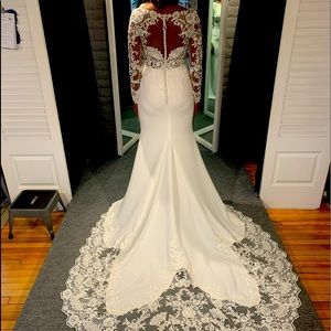 COPY - Brand New, Size 10 wedding gown for sale! Never worn!